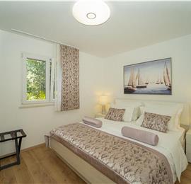 6 Bedroom Beachfront Villa with Heated Pool near Vela Luka on Korcula Island, Sleep 12